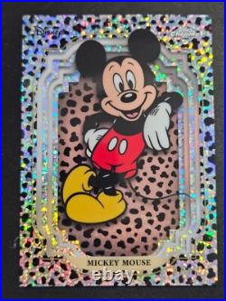 Mickey Mouse /101 Black & White Speckle Refractor Topps 2024 Disney Chrome 2024