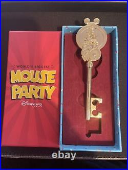 Mickey Mouse Worlds Biggest mouse party key -Disney land Paris- Limited Edition