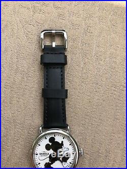 NEW SHINOLA x DISNEY Silhouette Mickey Mouse Runwell 41mm Watch