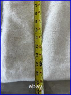 New Disney Mickey Mouse & Friends Faux White Fur Jacket Size 1X New Disney Mickey Mouse & Friends Faux White Fur Jacket Size 1X