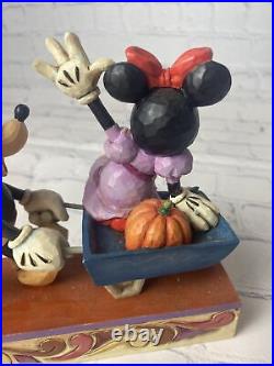 RARE Disney Showcase Mickey and Minnie Mouse Figurine Picking Pumpkins Together