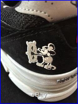 Run Disney New Balance Steamboat Willie Mickey Mouse Running Shoe Size 10 New