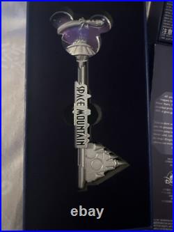 Set of 12 Disney Mickey Mouse Main Attraction Limited Release Keys 50th Ann New