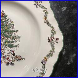 Spode Rare Mickey Mouse Christmas Scalloped Plate