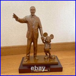 Tokyo Disneyland Walt Disney Mickey Mouse Bronze Statue Partners 15th with box