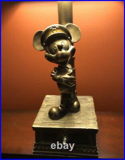 WALT DISNEY YACHT CLUB RESORT Original Cast Member Prop Mickey Mouse Lamp