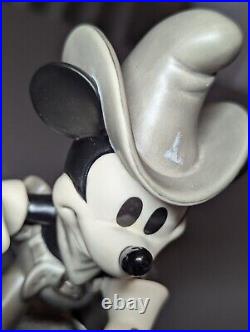 WDCC Disney Classics Two Gun Mickey Mouse Quick Draw Cowboy Porcelain Figure T10