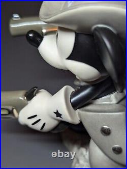 WDCC Disney Classics Two Gun Mickey Mouse Quick Draw Cowboy Porcelain Figure T10