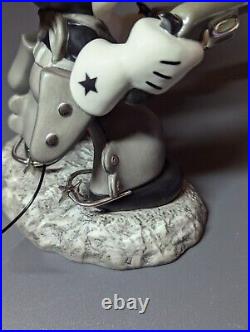 WDCC Disney Classics Two Gun Mickey Mouse Quick Draw Cowboy Porcelain Figure T10