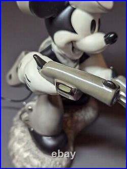 WDCC Disney Classics Two Gun Mickey Mouse Quick Draw Cowboy Porcelain Figure T10