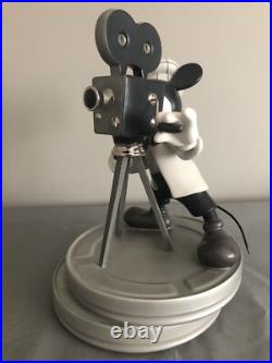 WDCC Mickey Mouse Mickey Behind the Camera. L. E 324/500 WDCC Mickey Mouse Mickey Behind the Camera. L. E 324/500