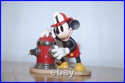 WDCC / Walt Disney Classics Mickey Mouse Fireman To The Rescue Figurine